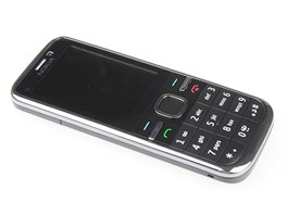 Recenze Nokia C5 5MP telo