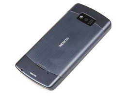 Nokia 700