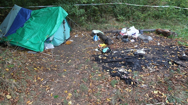 Místo v lesíku nedaleko blanenského sídlit Písená se stalo cílem útoku dvou