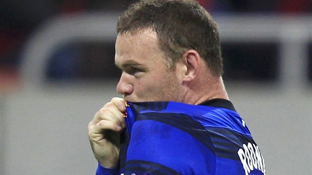 Takhle Rooney slavil jednu z promnných penalt proti rumunskému Galati 