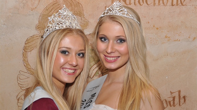 Miss Junior 2011 Natálie Kotková a Miss Junior Sympatie Veronika Pilátová 