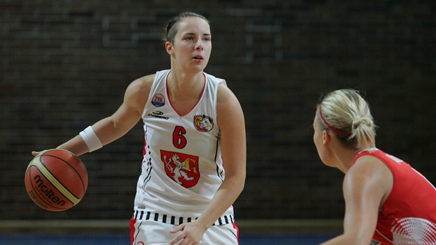 Kateřina Zavázalová (vlevo) z Hradce Králové a Michaela Pavlasová z Pardubic. Kateřina Zavázalová (vlevo) z Hradce Králové a Michaela Pavlasová z Pardubic.