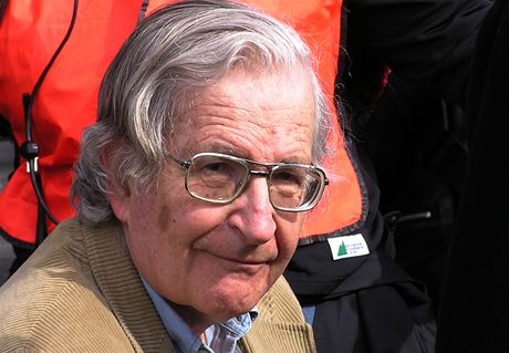 Americký lingvista a aktivista Noam Chomsky