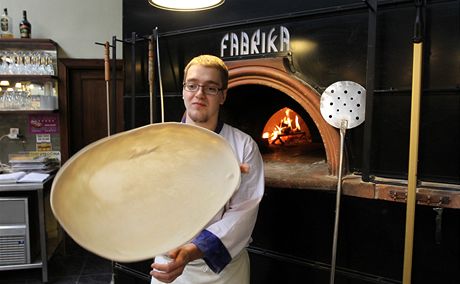 Finalista soute Pizza cup David Nmec pedvádí své umní.