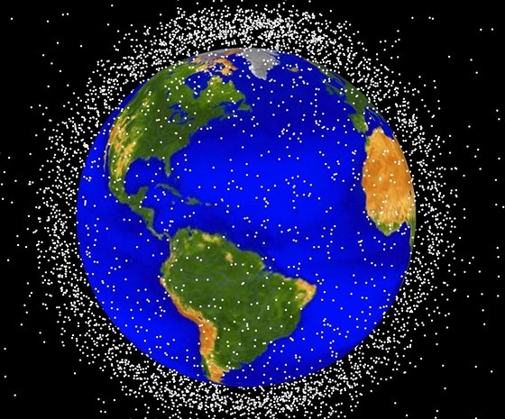 Mapka vtích kus vesmírného smetí na obné dráze kolem Zem. S malými...