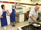 Zdenk Pohlreich pomáhá Kuetovým v jejich restauraci U Zbhlíka vychytat