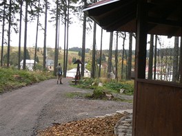 Obnoven lesopark v Perninku.