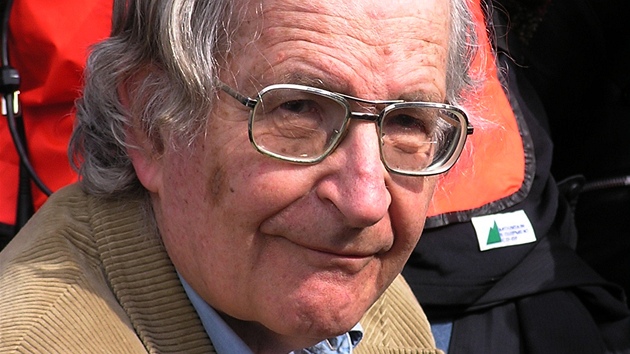 Americký lingvista a aktivista Noam Chomsky Americký lingvista a aktivista Noam Chomsky