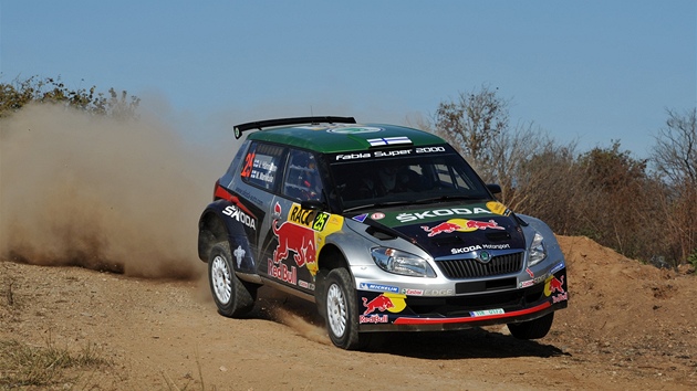 Juho Hänninen a jeho Škoda Fabia S2000 při testování španělské trati Juho Hänninen a jeho Škoda Fabia S2000 při testování španělské trati