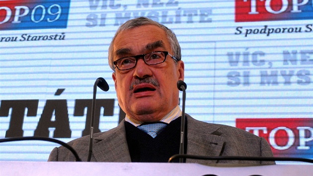 Pedseda TOP 09 Karel Schwarzenberg na snmu strany v Novém Adalbertinu v