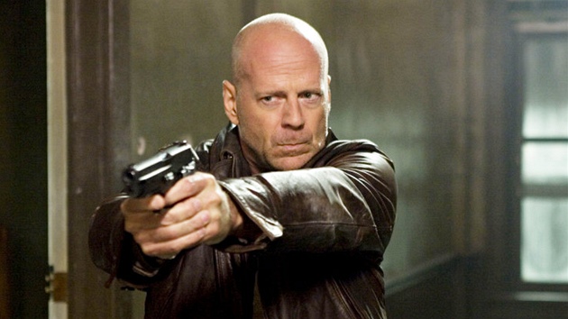 Smrtonosná past 4.0, kterou Bruce Willis natoil v roce 2007. Na pátém díle u...