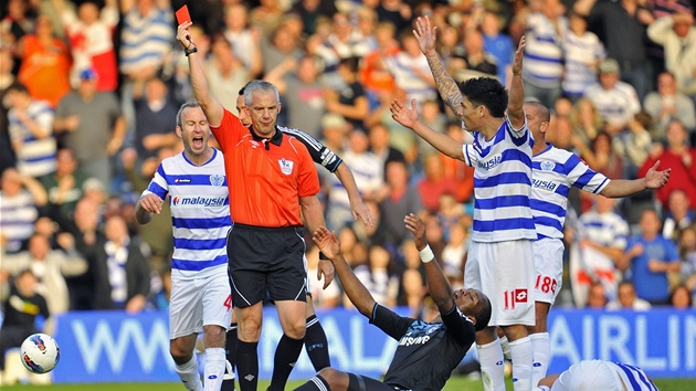 DRUHÉ VYLOUENÍ. Chelsea jde v utkání na stadionu Queens Park Rangers do