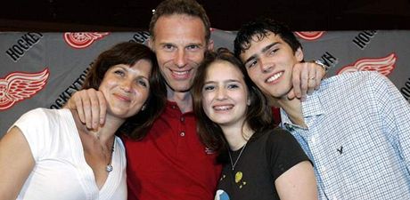 Dominik Haek s rodinou na archivním snímku.