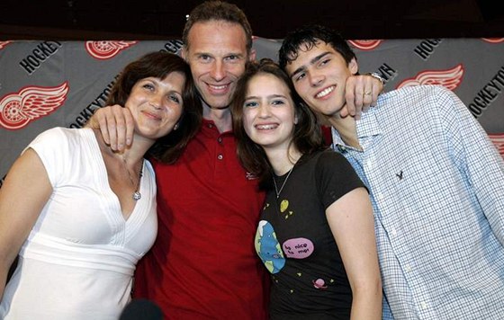 Dominik Haek s rodinou
