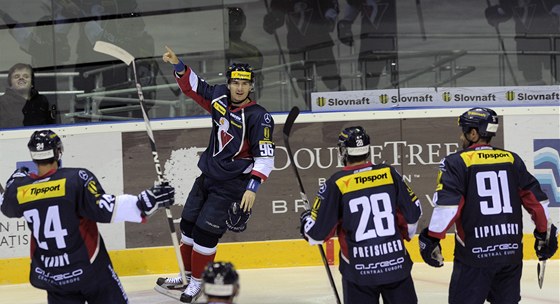 OSLAVA. Hokejisté i fanouci Slovanu Bratislava zaívají poslední dobou jenom samou radost
