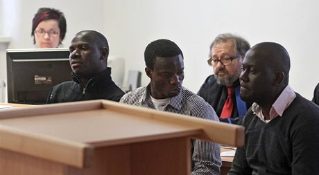 Ti afrití studenti Polytechniky, kterým soud pikl tíletou podmínku za