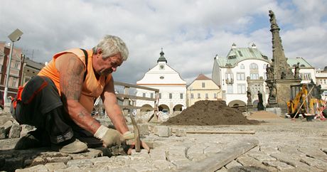 Na opraveném námstí ve Dvoe Králové nad Labem se podle pravidel Evropské unie