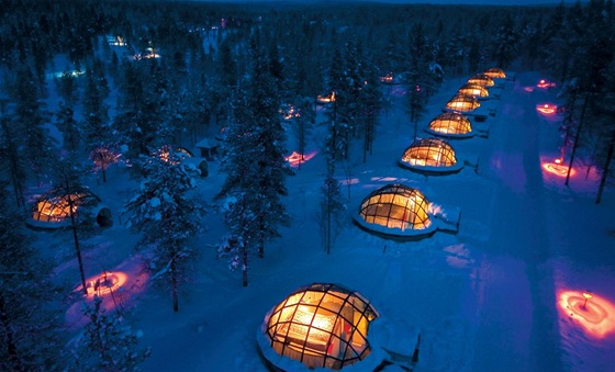 Finsko, Laponsko  vesnika sklenných iglú  Kakslauttanen