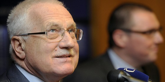 Prezident Václav Klaus na tiskové konferenci po jednání se leny bankovní rady