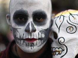 Den mrtvých se tí nejvtí oblib v Mexiku, kde má status státního svátku....