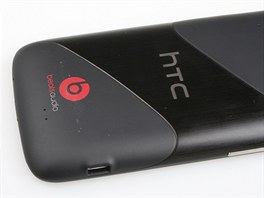 Recenze HTC Sensation XE telo