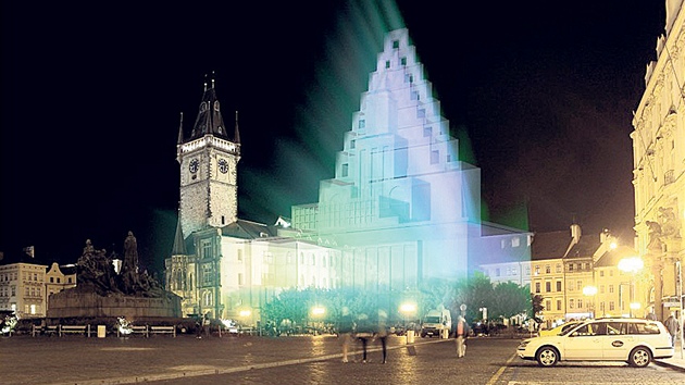 Holografická radnice jako Goárova pyramida