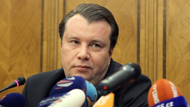 Tisková konference ministra průmyslu a obchodu Martina Kocourka (9. listopadu Tisková konference ministra průmyslu a obchodu Martina Kocourka (9. listopadu