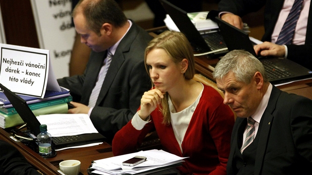 Lenka Andrýsová (VV) na jednání Snmovny (4. listopadu 2011)