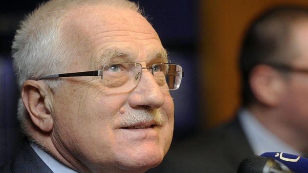 Prezident Václav Klaus na tiskové konferenci po jednání se členy bankovní rady Prezident Václav Klaus na tiskové konferenci po jednání se členy bankovní rady