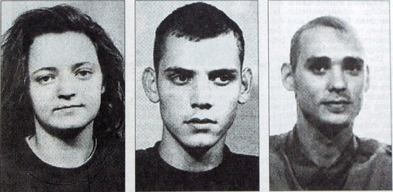 lenové NSU Beate Zschäpeová, Uwe Böhnhardt a Uwe Mundlos na snímku z roku 1998