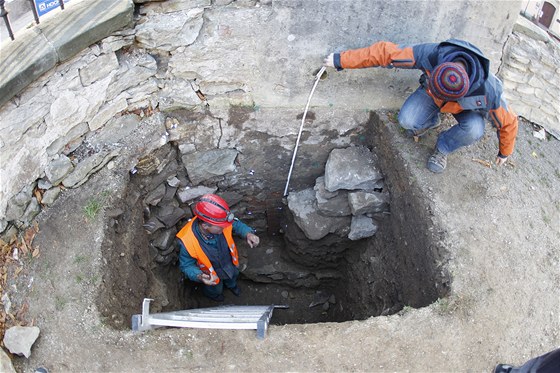 Archeologický výzkum u litomylského zámku