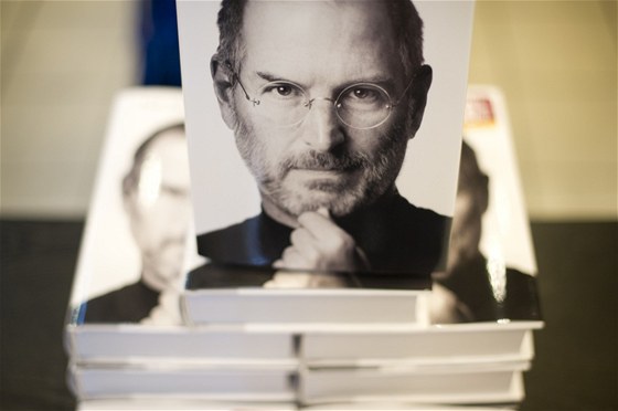 ivotopis Steva Jobse je v prodeji od konce íjna 2011.