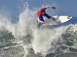 Australský finalista surfaské soute Rip Curl Pro Search, která probhla u...