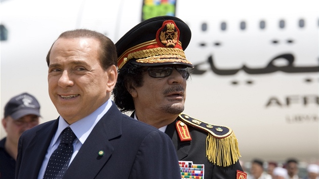 Silvio Berlusconi pstoval velmi velé styky s nkdejím libyjským vdcem...