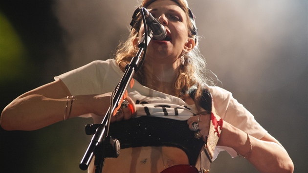 Courtney Love na hudebním festivalu v brazilském Sao Paulo (13. listopadu 2011)