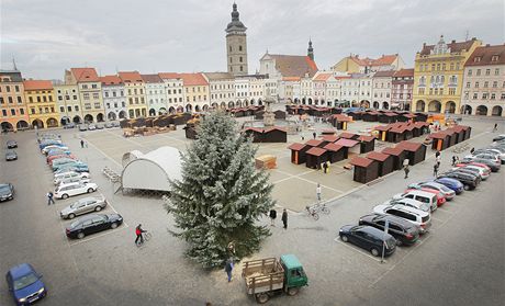 Vánoní strom na eskobudjovické námstí Pemysla Otakara II.