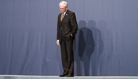 Skleslá hlava prezidenta EU Hermana Van Rompuye. Ilustraní foto