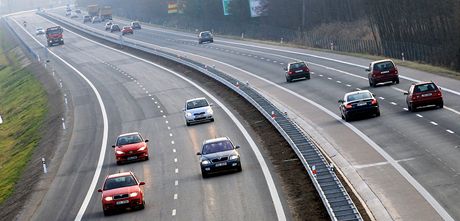 Na ásti silnic I. tídy bude povolena rychlost 110 km/hod. Ilustraní foto.