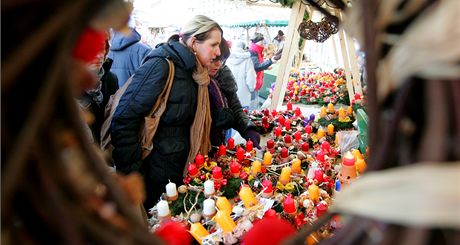 Nkteí stánkai si stují, e za prodejní místo na karlovarských adventních trzích zaplatili více, ne bylo uvedeno na úetním dokladu. (Ilustraní snímek)