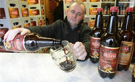 Strakonický pivovar Dudák pipravil na pedvánoní trh dv speciální piva. Na