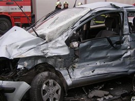 Hyundai Getz po tragick nehod na obchvatu Jina