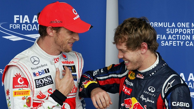 DOBRÁ NÁLADA. Vítz kvalifikace Velké ceny Brazílie Sebastian Vettel (vpravo)