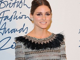 Hereka a modelka Olivia Palermo se na pedávání Britských módních cen oblékla...