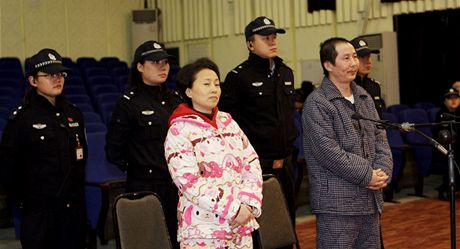ínská kuplíka Wang C'-chi ped soudem, který ji poslal na smrt. (srpen 2010)