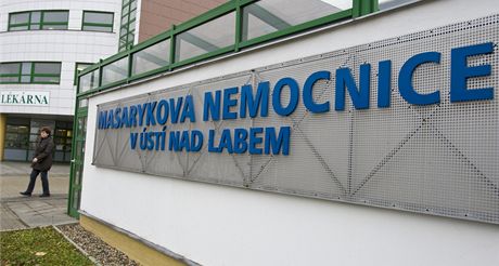 Jan Zemaník zemel po pádu z budovy ústecké Masarykovy nemocnice. Ilustraní snímek