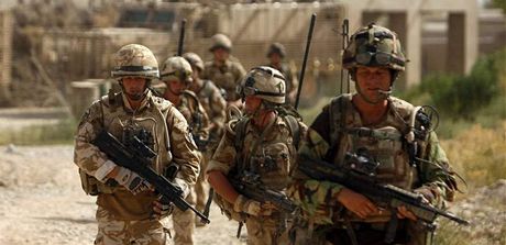 Londýn poslal do Iráku 46 tisíc voják, z nich 179 pilo o ivot. Ilustraní foto
