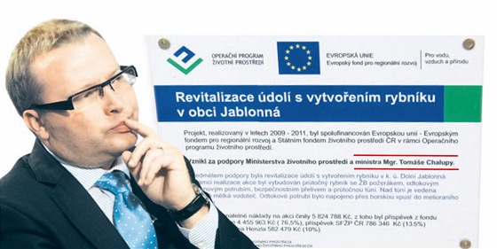 Ministrovo jméno je na cedulích údajn z informativního dvodu.