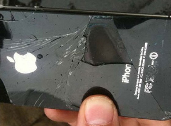 iPhone 4 po nehod v letadle