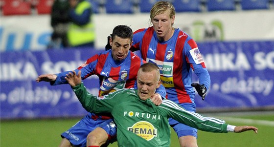 Martin Kraus (vpedu) jet v dresu Bohemians 1905