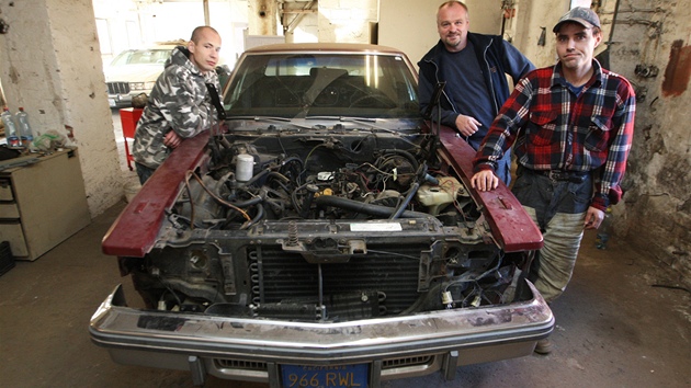 Cadillac oije: klasick americk bourk opravuj ti klienti Slezsk diakonie